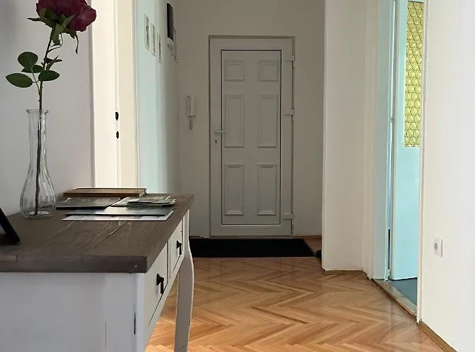 Lala アパート ソンボル